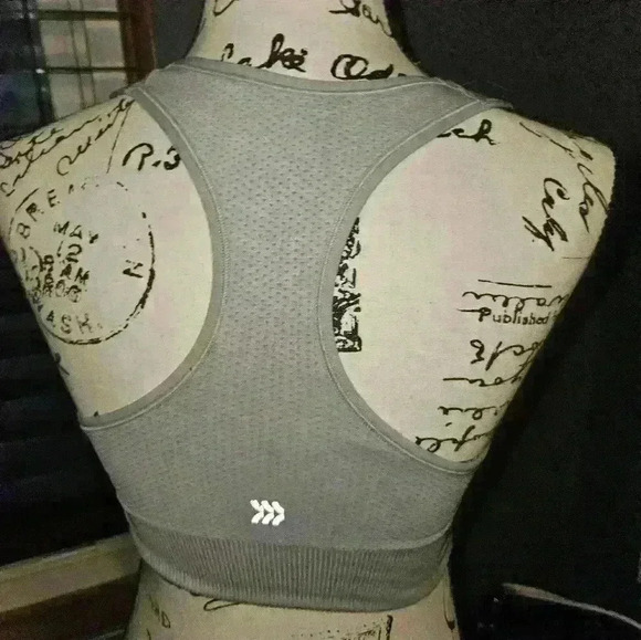 All In Motion Womans Sports Bra Size L - Picture 6 of 8